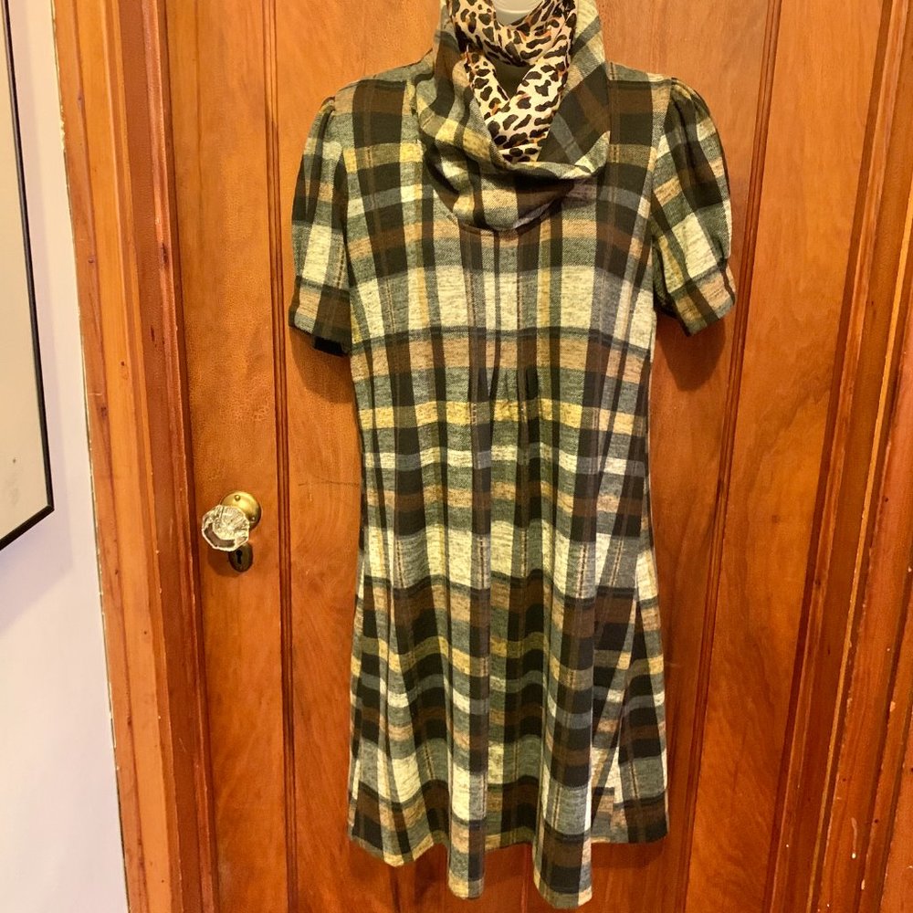 "J.H." cowl neck, plaid tunic, EUC, M